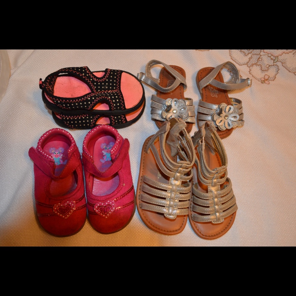 Bundles toddler shoes size 5
